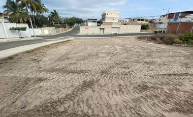 terreno de alquiler en manta sector universitaria