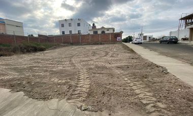 terreno de alquiler en manta sector universitaria
