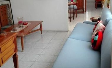 Venta de casa: 4 recámaras, 3.5 baños, también con uso de suelo comercial en Col. Condesa