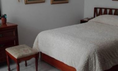 Venta de casa: 4 recámaras, 3.5 baños, también con uso de suelo comercial en Col. Condesa