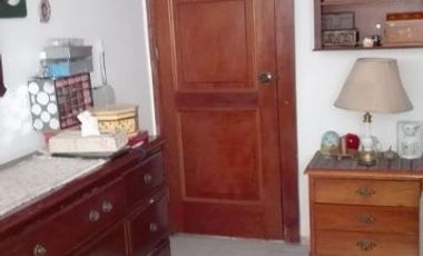Venta de casa: 4 recámaras, 3.5 baños, también con uso de suelo comercial en Col. Condesa