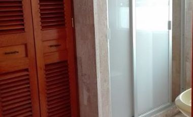 Venta de casa: 4 recámaras, 3.5 baños, también con uso de suelo comercial en Col. Condesa