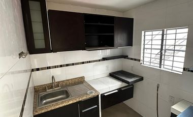 Local comercial con departamento
