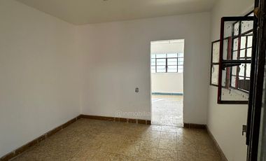 Local comercial con departamento