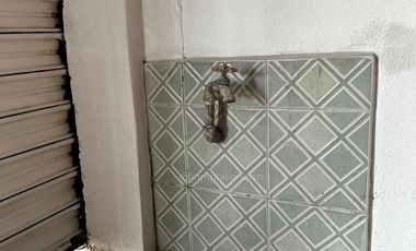 Local comercial con departamento