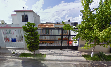 CASA EN REMATE BANCARIO EN FRACC HACIENDA EL CORTIJO, SALTILLO , COAHUILA.