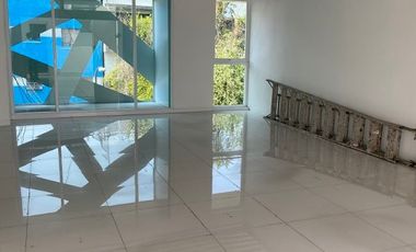 Venta de edificio de oficinas impecable: 929m2 constr. 4 niveles, elevador. Col. Roma Norte