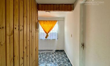 LOS ANDES - VENDE CASA DOS PISOS PAREADA 2D 1B - VILLA EL HORIZONTE