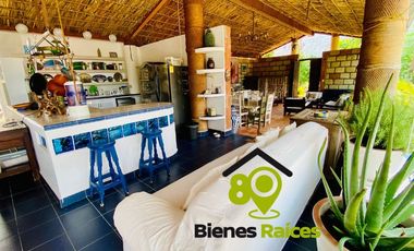 Casa en venta FRENTE A LA ROQUETA