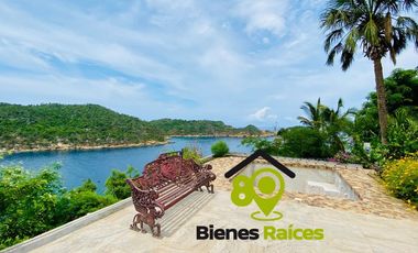 Casa en venta FRENTE A LA ROQUETA