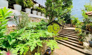 Casa en venta FRENTE A LA ROQUETA