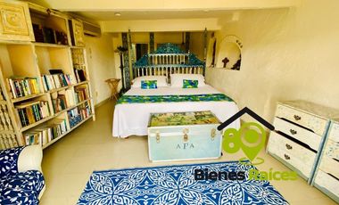 Casa en venta FRENTE A LA ROQUETA