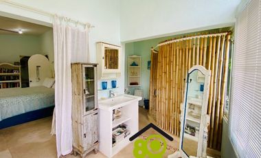 Casa en venta FRENTE A LA ROQUETA