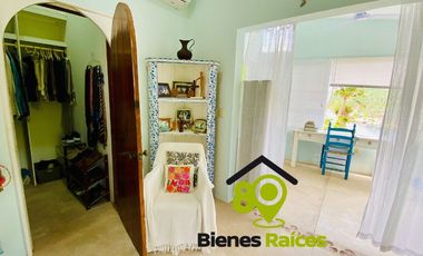 Casa en venta FRENTE A LA ROQUETA