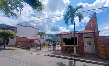 CASA EN PIEDECUESTA CONJUNTO CERRADO