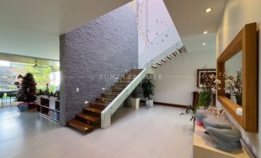 Venta de Casa en Coto Alcazar Oriente de lujo en Zona Dorada Andares Zapopan