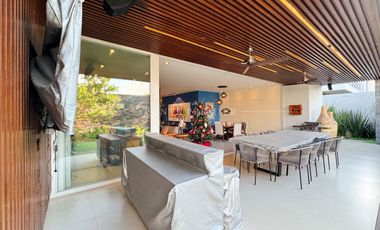 Venta de Casa en Coto Alcazar Oriente de lujo en Zona Dorada Andares Zapopan