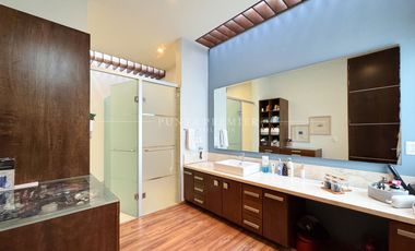 Venta de Casa en Coto Alcazar Oriente de lujo en Zona Dorada Andares Zapopan