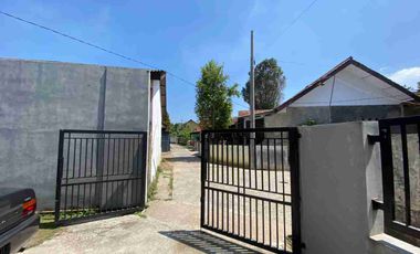 RUMAH ASRI DUA LANTAI PEDESAAN PURWAKARTA