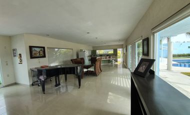 Casa en Renta en Lomas de Comanjilla