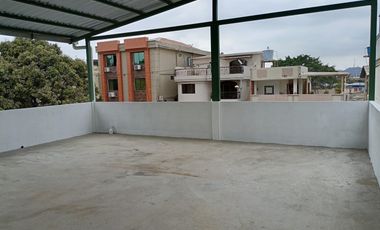 Suite amoblada de alquiler en la Cdla Simón Bolivar, Conjunto Cerrado.