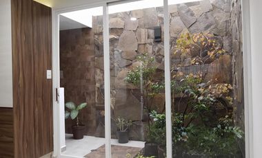 Amplia y moderna Casa en Privada Juquila, en Cuautlancingo, Puebla