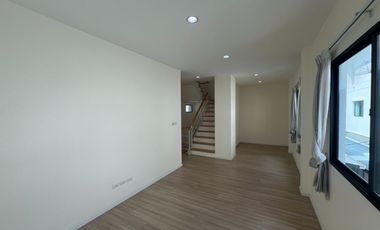 Rare item! with a ground-floor bedroom Townhome for sale Baan Klang Muang The Edition Rama 9-Onnut