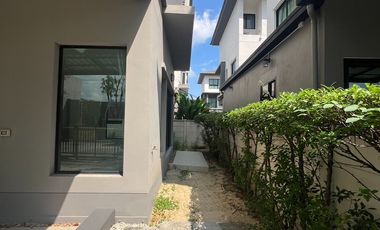 Rare item! with a ground-floor bedroom Townhome for sale Baan Klang Muang The Edition Rama 9-Onnut