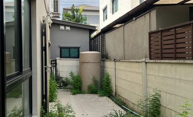 Rare item! with a ground-floor bedroom Townhome for sale Baan Klang Muang The Edition Rama 9-Onnut