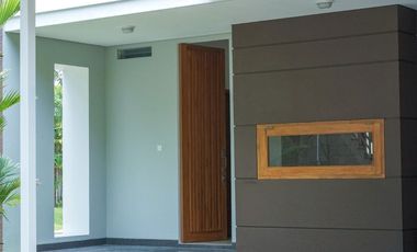 Posisi Hook, Rumah Jogja Modern, Nempel Jalan Kabupaten