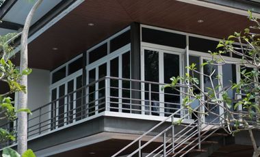 Posisi Hook, Rumah Jogja Modern, Nempel Jalan Kabupaten