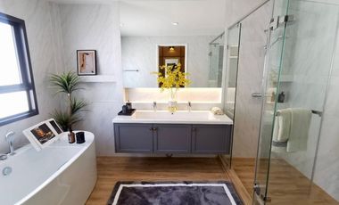 Setthasiri Bangna Km.10: 4bed 4bath 59 sqwah 24,900,000 Am: 065619----