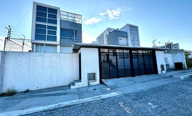 CASA DE VENTA EN CARCELÉN, A POCOS METROS DE LA AV. Simón Bolívar