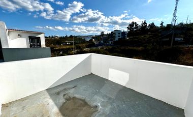 CASA DE VENTA EN CARCELÉN, A POCOS METROS DE LA AV. Simón Bolívar
