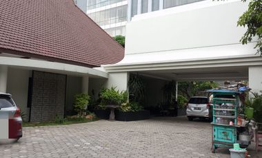 DIJUAL / DISEWAKAN GEDUNG RAYA DIPONEGORO PARKIRAN LUAS