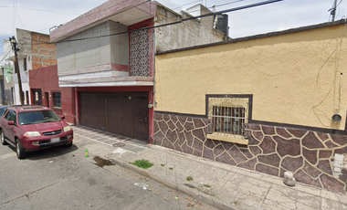 VENTA DE CASA ADJUDICADA EN DEMOSTENES, GUADALAJARA, JALISCO.