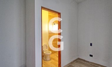 Casa en Venta en Cancún en Residencial Lagos del Sol con 4 Recámaras y Alberca
