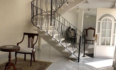 Remodelada 3 frentes hermoso jardín