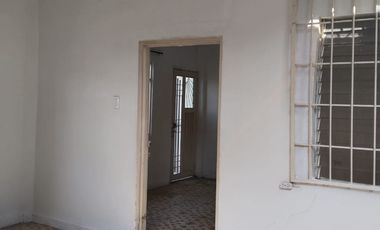 VENDO CASA  ESQUINERA BARRIO LA RIVERA 2  NTE DE CALI
