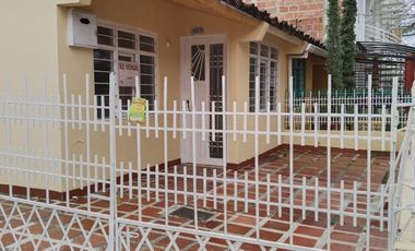 VENDO CASA  ESQUINERA BARRIO LA RIVERA 2  NTE DE CALI