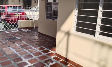 VENDO CASA  ESQUINERA BARRIO LA RIVERA 2  NTE DE CALI
