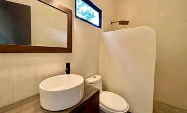 CASA EN VENTA MERIDA YUCATAN , CON VISTA AL CAMPO DE GOLF LA CEIBA UNA PLANTA
