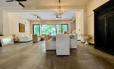 CASA EN VENTA MERIDA YUCATAN , CON VISTA AL CAMPO DE GOLF LA CEIBA UNA PLANTA