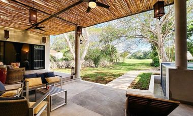 CASA EN VENTA MERIDA YUCATAN , CON VISTA AL CAMPO DE GOLF LA CEIBA UNA PLANTA