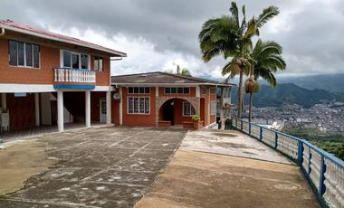 FINCA  CON PISCINA EN VENTA