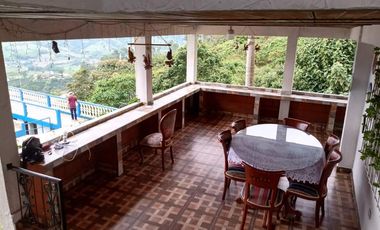 FINCA  CON PISCINA EN VENTA