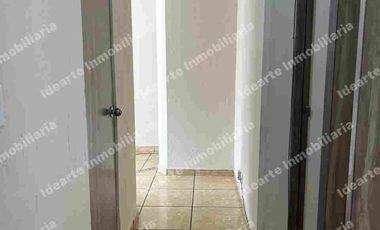 Se vende departamento en calle cerrada en Colinas del Sur