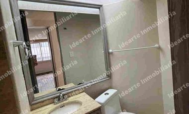 Se vende departamento en calle cerrada en Colinas del Sur