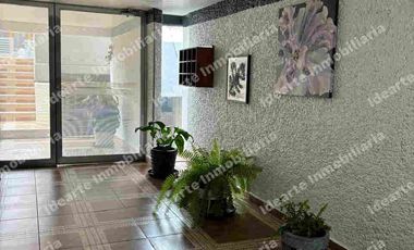 Se vende departamento en calle cerrada en Colinas del Sur