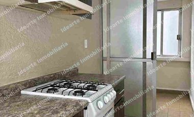 Se vende departamento en calle cerrada en Colinas del Sur